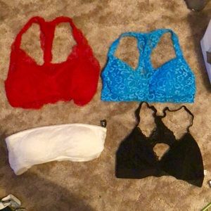 Set of bralettes